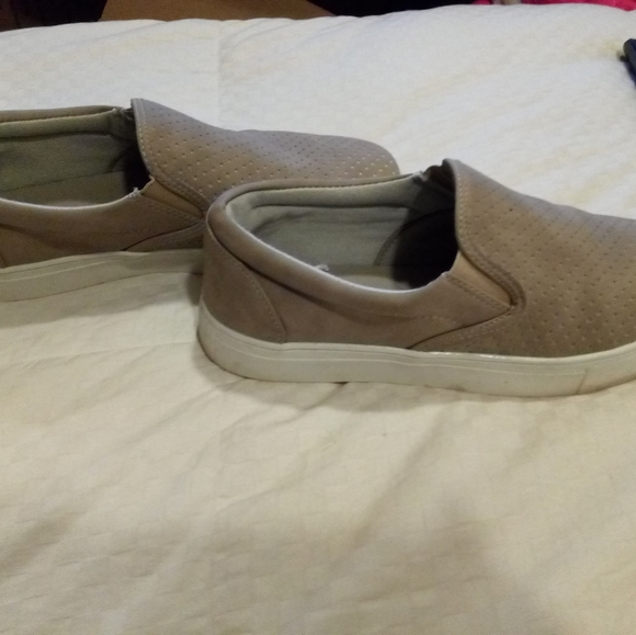 582) women's slip on shoes. Seven7. - Picture 4 of 12
